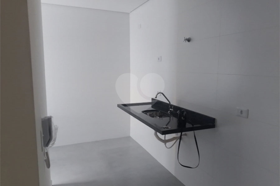 Apartamento Novo com 2 Dormitórios, Elevador na Vila Gustavo. Aceita Pet.