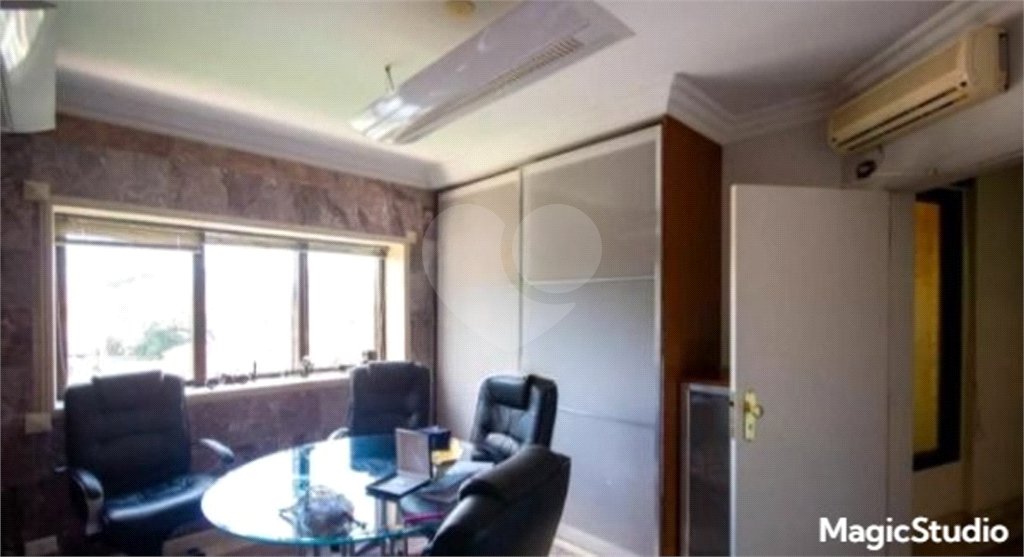 Apartamento 580m², 4 quatos, sendo 4 suítes, 5 vagas de garagem, à venda no Bosque da Saúde