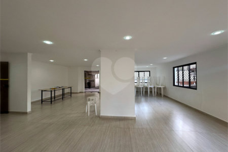 Apartamento de 48m2 à venda com 2 dormitórios e 1 vaga na Bosque da Saúde