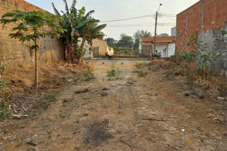 Terreno com 250,00 m² de área total. Terreno .
