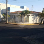 Casa térrea para venda em Araraquara/SP.