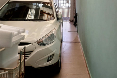 Casa residencial com ponto comercial a venda no Centro