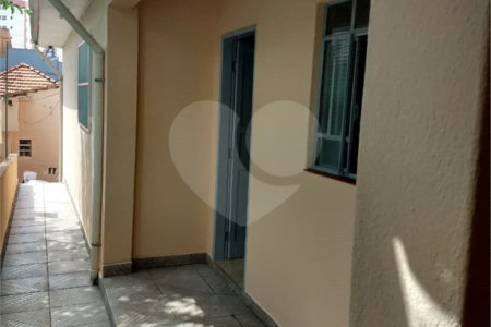 Três casas em terreno de 402m² , à venda no bairro Barcelona em São Caetano do Sul.