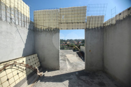 Terreno 810 metros à venda em Atibaia com projeto aprovado exclusivo de alto padrão com construção inacabada
