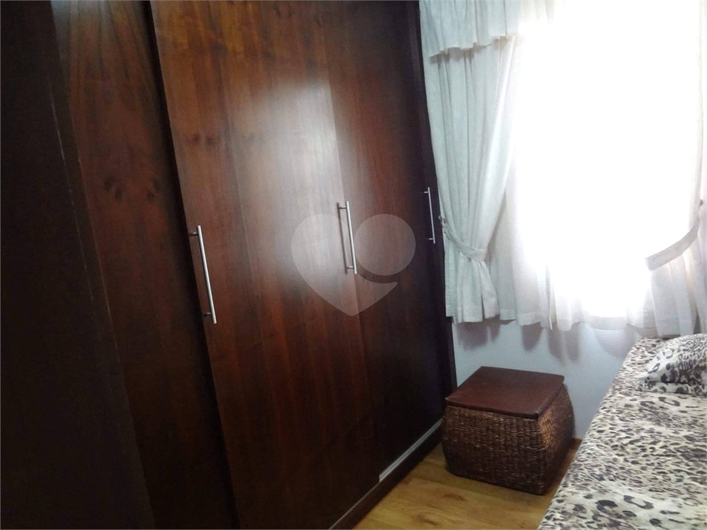Apartamento no Condomínio Residencial Ipê I .
