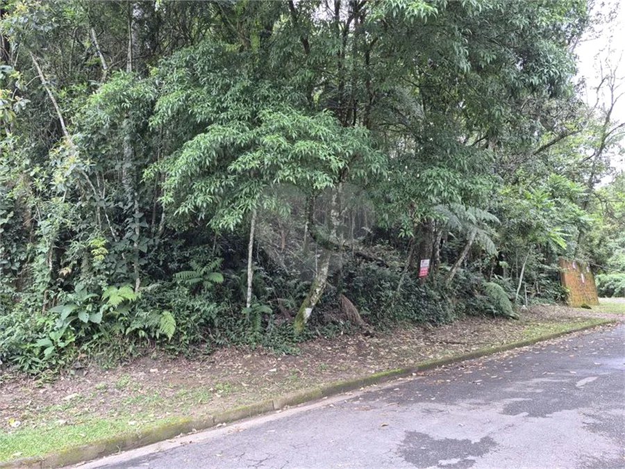 Terreno à venda no condomínio Alpes da Cantareira, Mairiporã - SP