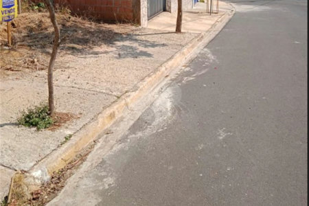 Terreno plano contendo 160,00 m² .
