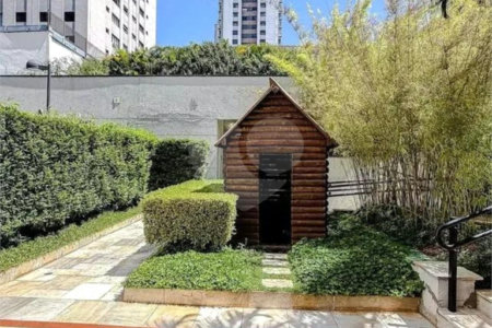 Apartamento no Ipiranga de 94m2 com 2 dorms, 1 suíte, 3 banheiros, 2 vagas. Estuda permuta.