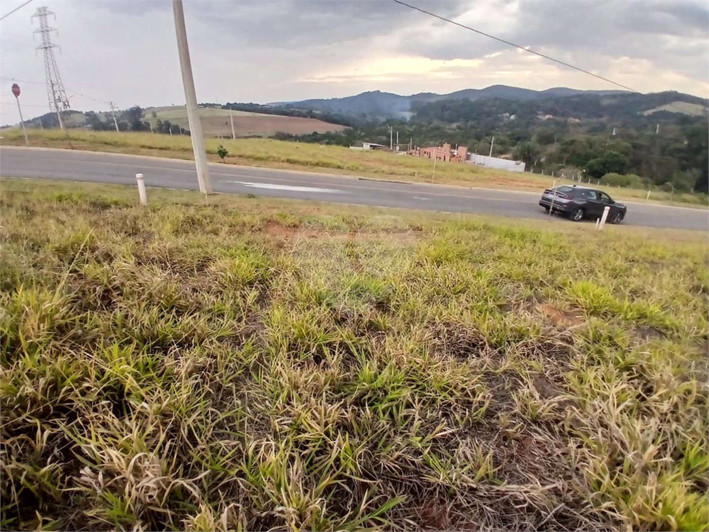 Lote com 376 m² à Venda em Condomínio Fechado