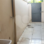 Casa térrea para locação e venda no Condomínio Mont Carlo I