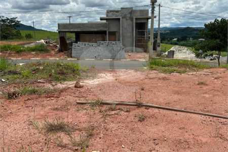 Terreno à venda no condomínio Altos da Floresta, Bom Jesus dos Perdões - SP