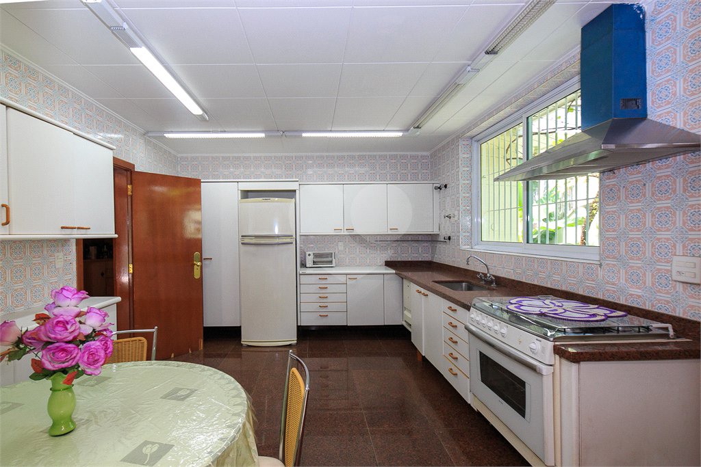 Casa Térrea à venda com 4 suítes em Jardim Marajoara, São Paulo, SP