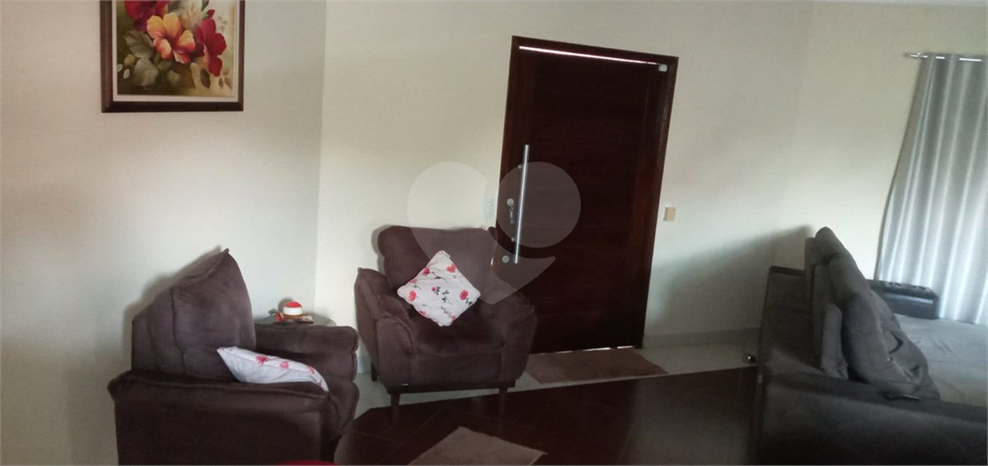 Chácara à venda com 3 quartos, sendo 2 suítes,  em Monterrey, Louveira, SP