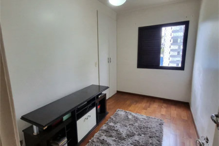 Apartamento à venda com 3 quartos, sendo 1 suíte, em Jardim Londrina, São Paulo, SP