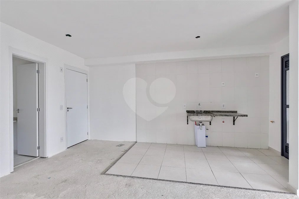 Apartamento à venda com 3 quartos, sendo 1 suíte,  em Alto da Boa Vista, São Paulo, SP