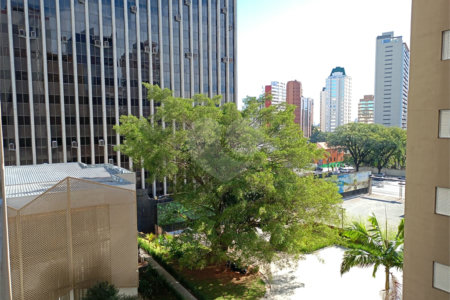 Apartamento na Consolação com 97m², 3 dormitórios, 1 vaga, próximo a Av. Paulista e estação de metrô