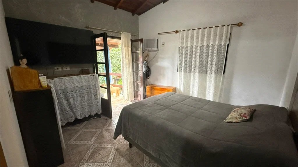 Casa à venda com 4 quartos, sendo 1 suíte,  em Costa do Sol, Bertioga, SP