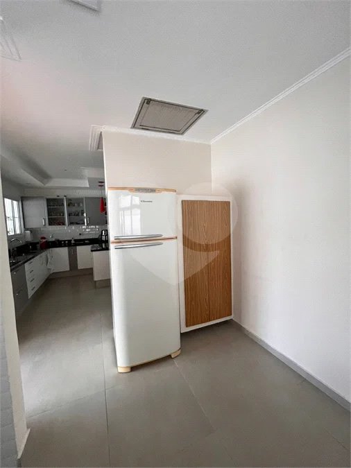 Casa com 367m², 3 dormitórios, 9 vagas, à venda na Vila Santa Teresa - Sto André.