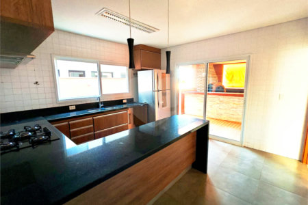 Exclusividade e Sofisticação no Swiss Park: O Sobrado Perfeito em São Carlos, com, 3 suites,2 salas, área Gourmet, persianas blackout automatizadas.