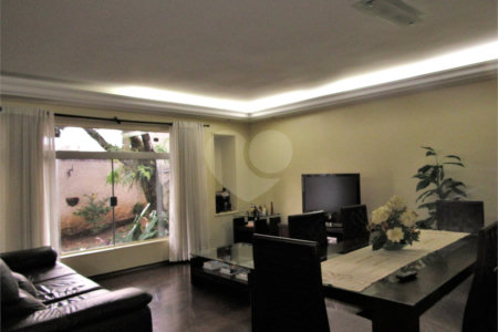 Casa Térrea à venda com 3 quartos, sendo 1 suíte, em Chácara Flora, São Paulo, SP