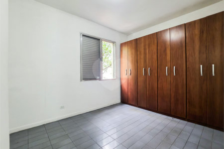 Apartamento - Bela Vista - 2 Quartos / Dormitórios - Venda / Compra