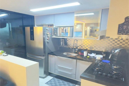 Apartamento com 40 m², 2 quartos, à venda no Cambuci