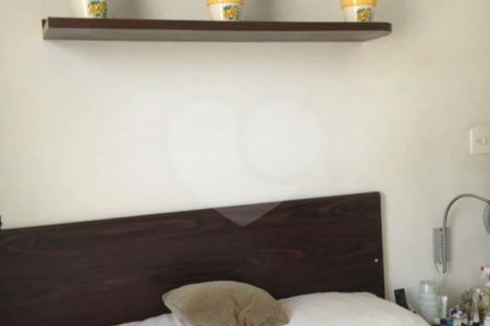 Apartamento à venda na Santa Cecília.