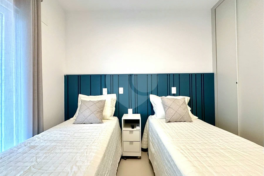 Apartamento à venda com 5 quartos, sendo 4 suítes,  em Riviera de São Lourenço, Bertioga, SP