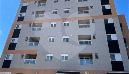 Apartamento à venda com 2 quartos, sendo 1 suíte, em Jardim Santa Paula, São Carlos, SP