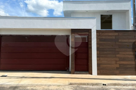 Casa no Embaré 3 quartos 1 suíte