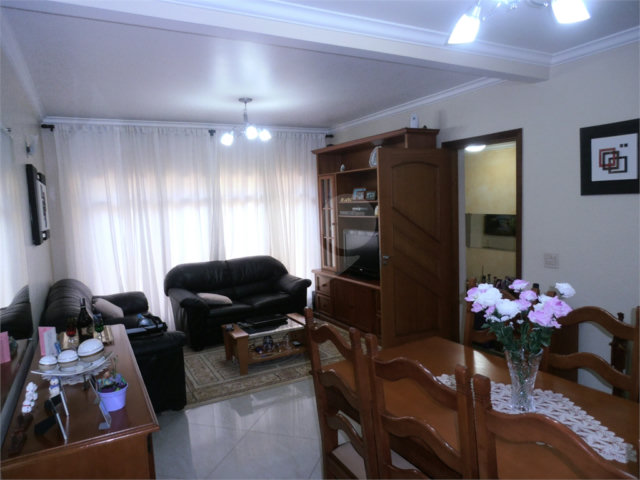 Sobrado à venda com 3 quartos, sendo 1 suíte,  em Vila Madalena, São Paulo, SP