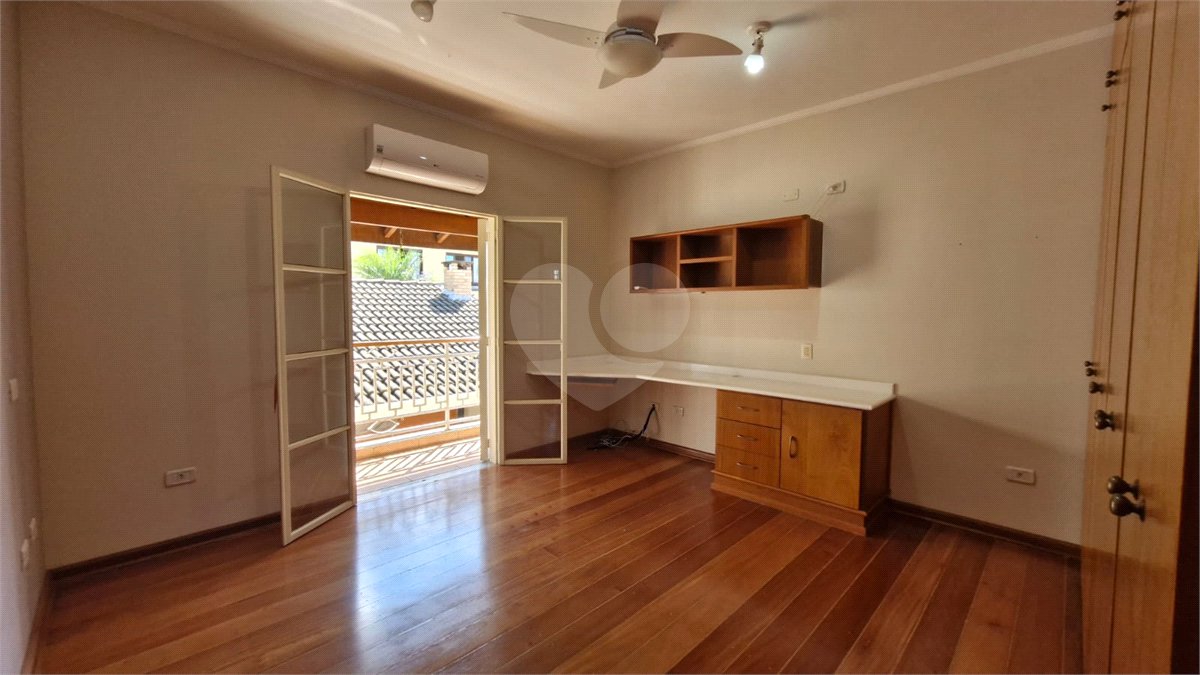 Casa sofisticada à venda em bairro nobre de Atibaia | 3 dormitórios | 408 m²
