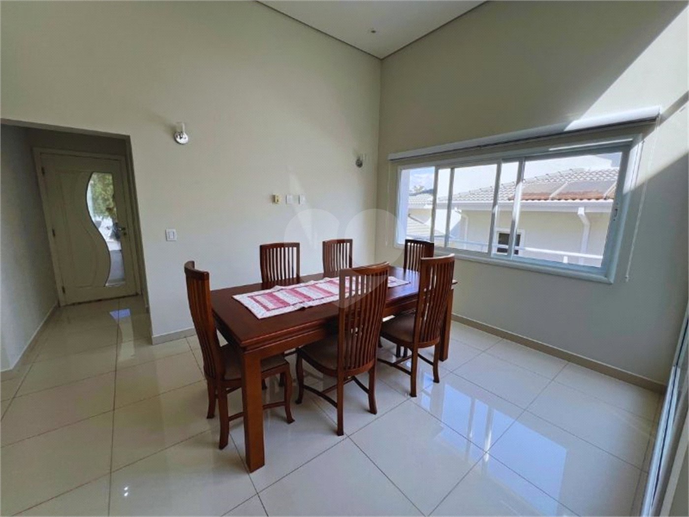 Apresento essa belíssima casa no Condomínio Delle Stelle - Louveira SP