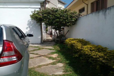 Excelente sobrado com 6 vagas de garagem e piscina próximo ao Metrô Vila Sônia - Jardim Peri Peri