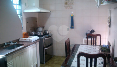 Sobrado à venda com 2 quartos, sendo 1 suíte,  em Vila Prado, São Carlos, SP