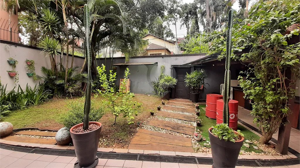 Vende-se Casa incrível no Jardim Prudência!