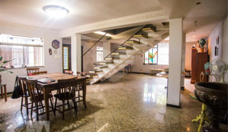 Casa à venda com 7 quartos, sendo 4 suítes, em Vila Monumento, São Paulo, SP