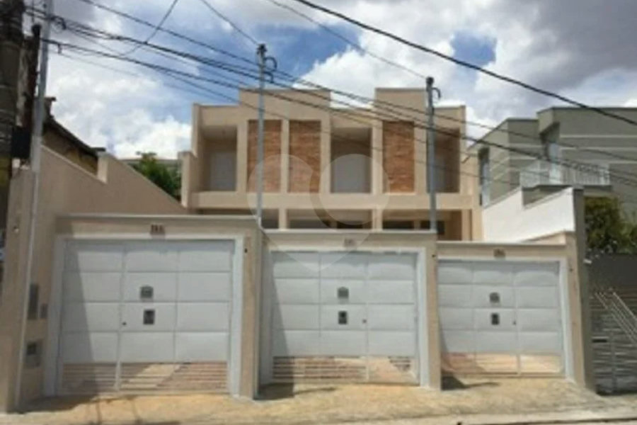 Sobrado novo nunca habitado.
