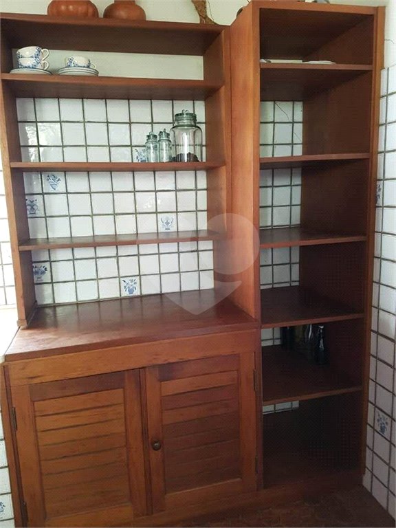 Casa térrea com piscina para venda no Parque Santa Marta