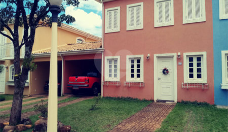 Casa à venda com 3 quartos, sendo 1 suíte,  no condomínio Parque dos Ipês, São Carlos - SP
