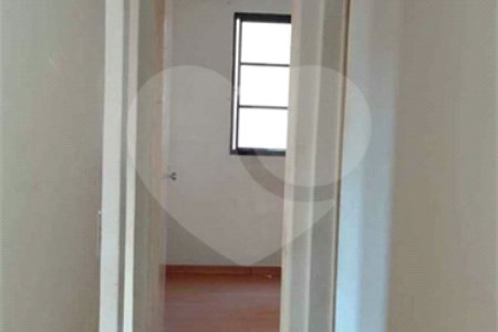Apartamento no Condomínio Residencial Bela Vista I .