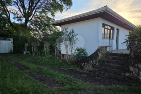 Casa à Venda com 5 quartos em Atibaia/SP