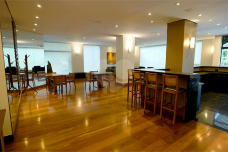 Apartamento à venda com 4 quartos, sendo 3 suítes, em Santo Amaro, São Paulo, SP