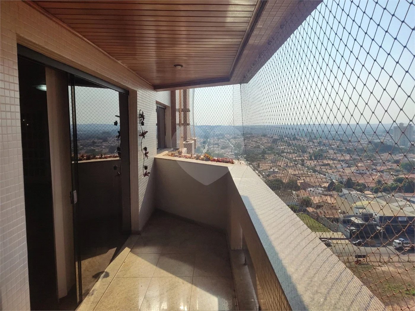 Apartamento para venda e locação no Bairro Vila Rezende em Piracicaba - SP.