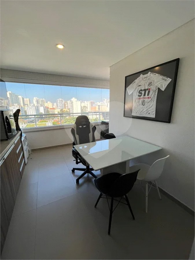 Apartamento com 2 dormitórios, 2 vagas e depósito privativo na Vila Mariana
