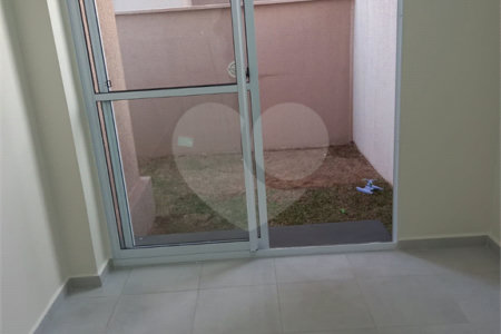Apartamento Térreo – Condomínio Monte Pinheiros