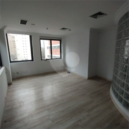 Sala comercial para locação no Jardim Paulista, 90 m², 2 vagas de garagem