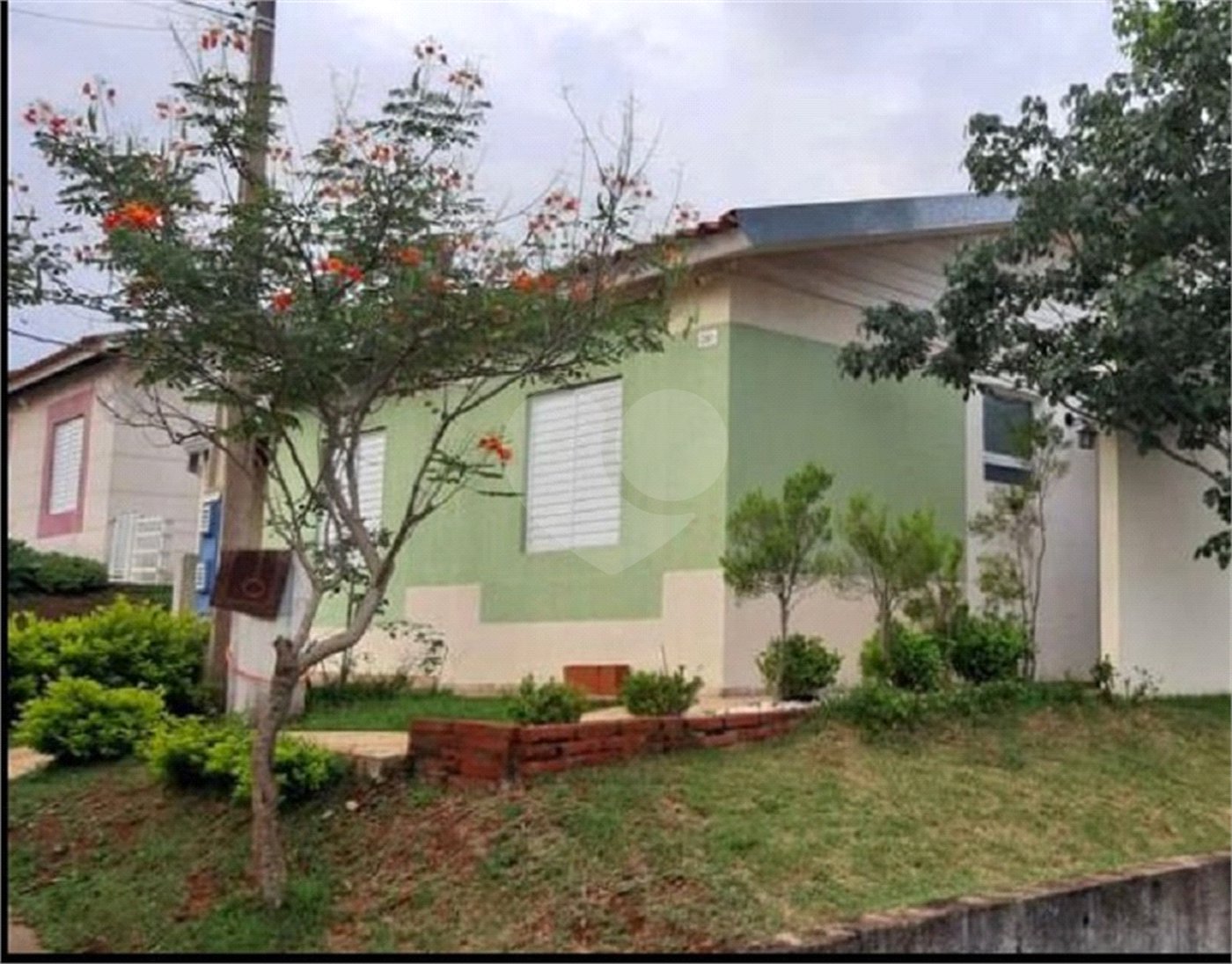 Casa Térrea no Condomínio Moradas II.