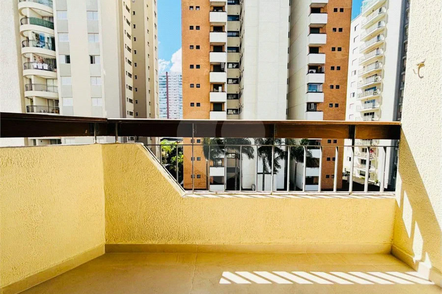 Apto reformado, 2 dormitórios na Pompéia
