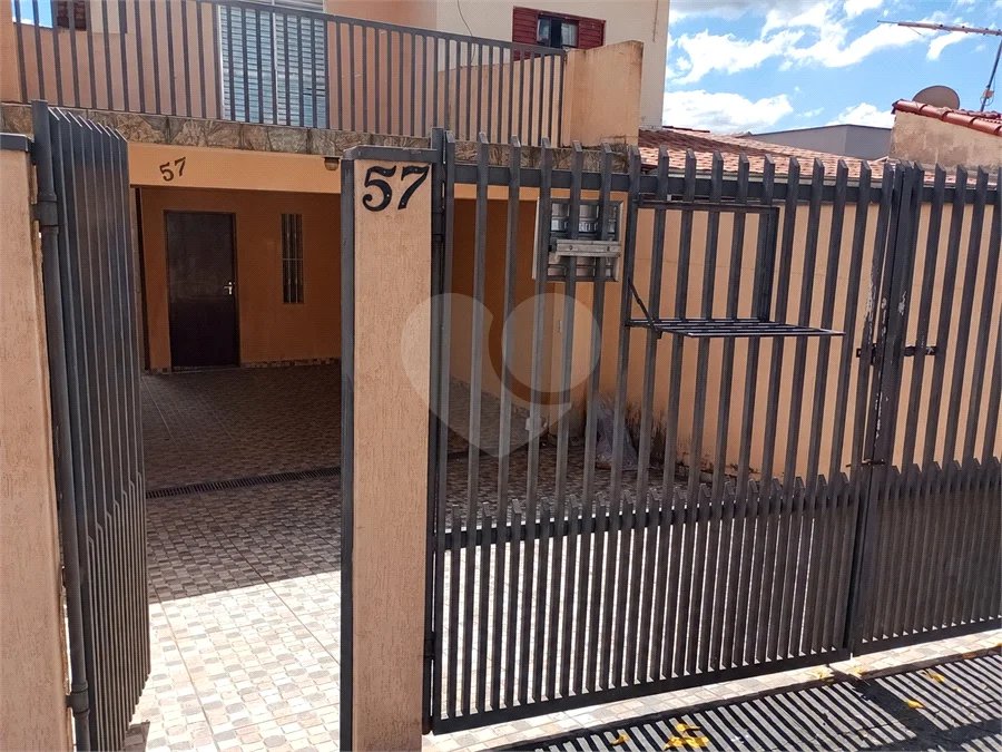 Casa à venda ou para alugar com 2 quartos, sendo 1 suíte, em Jardim São José, São Roque, SP